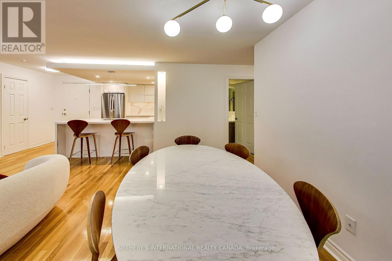 1005 - 270 Wellington Street W, Toronto, Ontario  M5V 3P5 - Photo 11 - C13466572