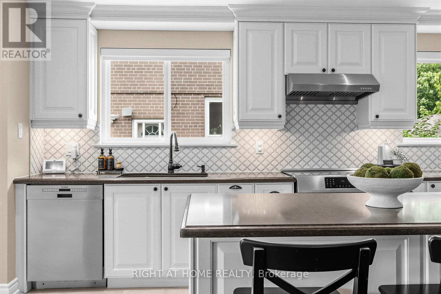 324 Woodsworth Road, Toronto, Ontario  M2L 2T6 - Photo 7 - C13475424