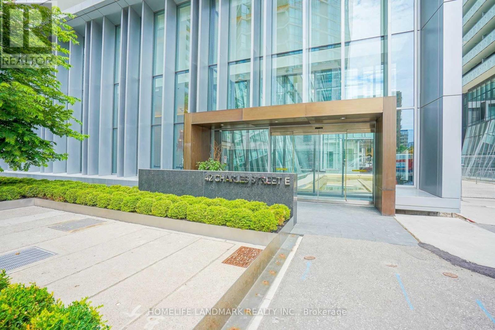 3209 - 42 Charles Street E, Toronto (Church-Yonge Corridor), Ontario  M4Y 1T4 - Photo 2 - C13475454