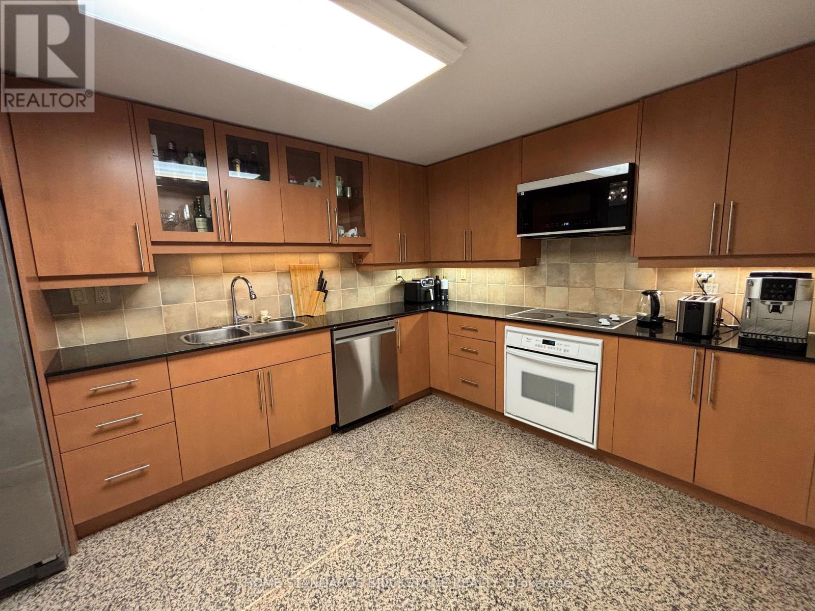 202 - 9 Greenbriar Road, Toronto, Ontario  M2K 1H4 - Photo 18 - C13475660