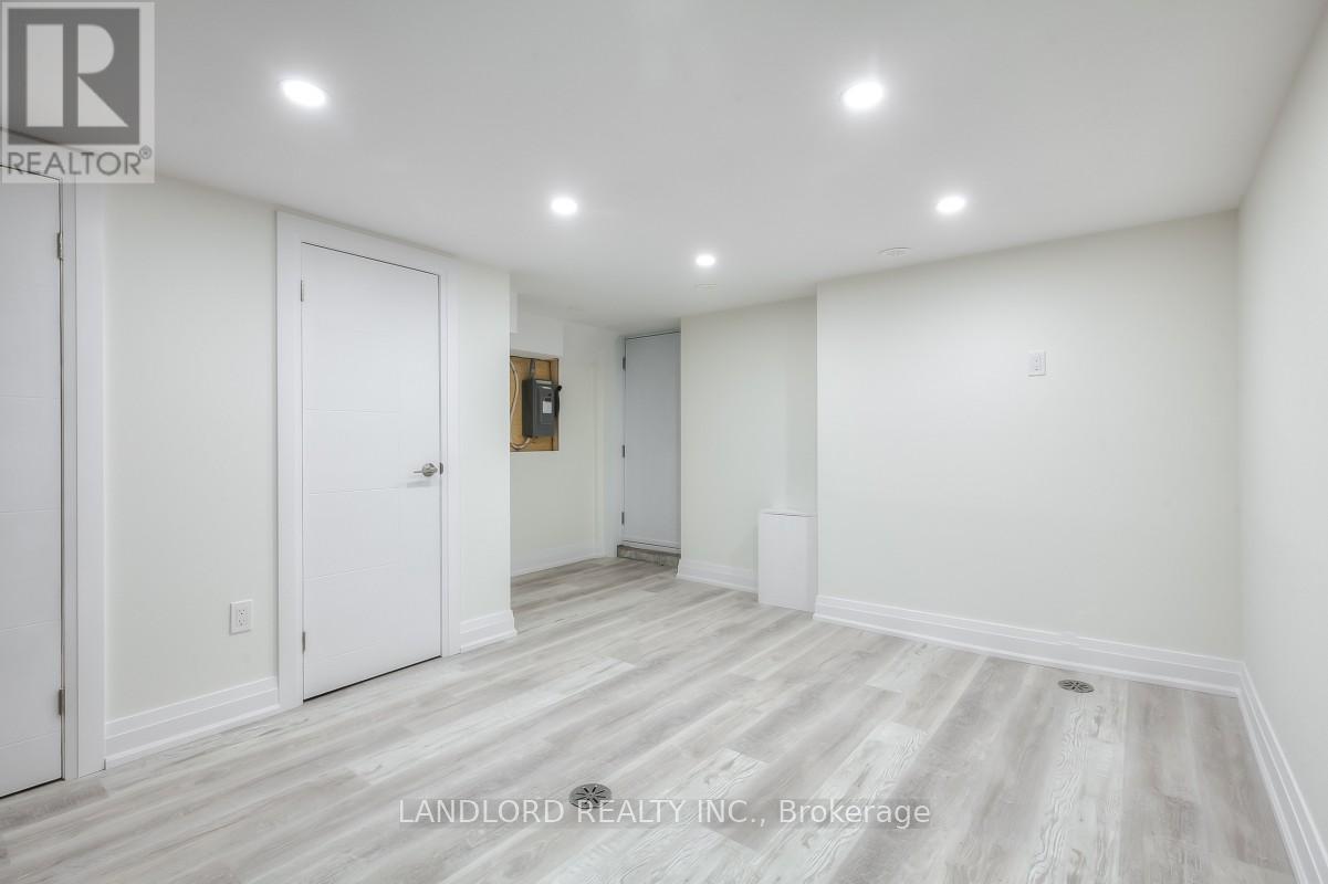 Main & Bsmt - 100 Massey Street, Toronto, Ontario  M6J 2T4 - Photo 14 - C13476224