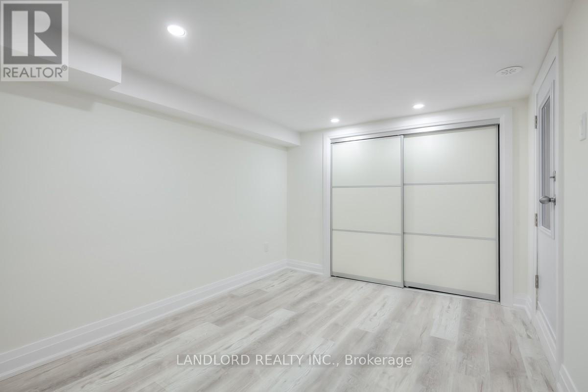 Main & Bsmt - 100 Massey Street, Toronto, Ontario  M6J 2T4 - Photo 17 - C13476224