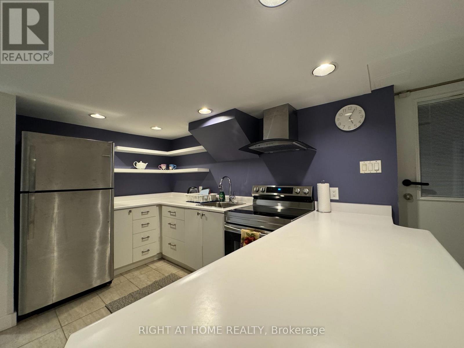Lower Apartment - 1196 Avenue Road, Toronto, Ontario  M5N 2G1 - Photo 7 - C13476282