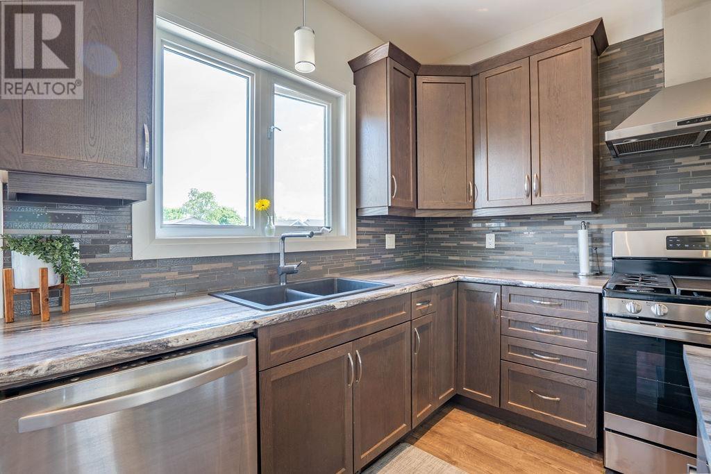 102 Central Creek Dr, Sault Ste. Marie, Ontario  P6C 6H3 - Photo 17 - SM261511