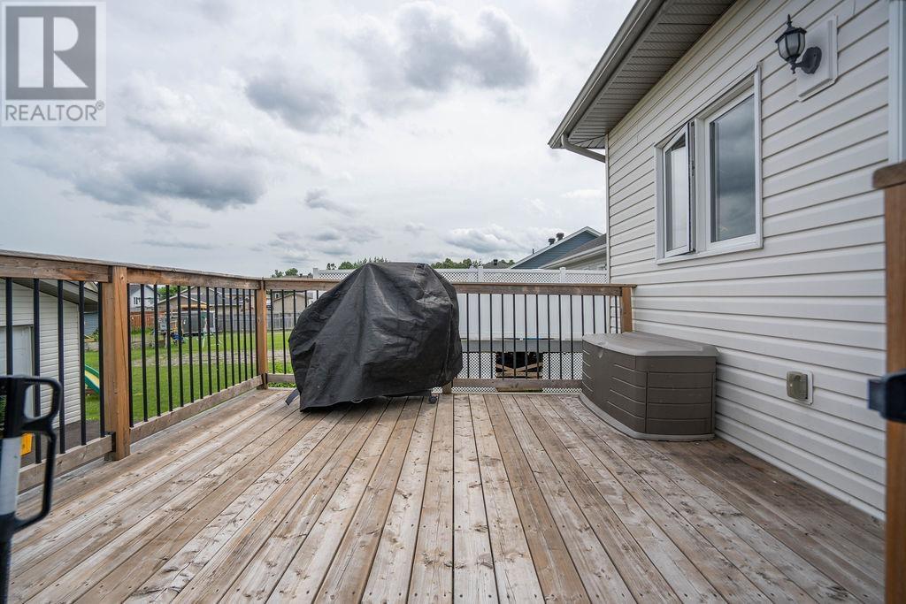 102 Central Creek Dr, Sault Ste. Marie, Ontario  P6C 6H3 - Photo 4 - SM261511