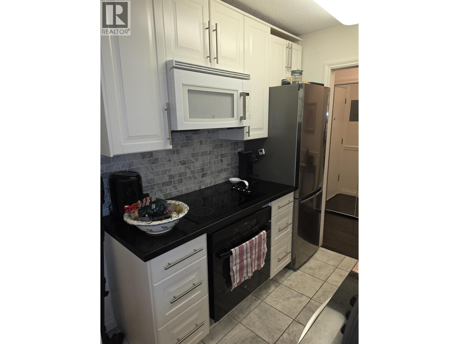 313 145 W 18 Street, North Vancouver, British Columbia  V7M 1W5 - Photo 4 - R3138667