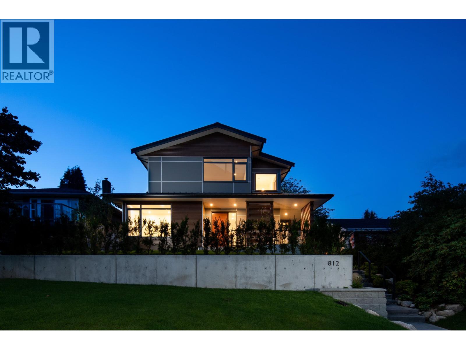 812 E 6TH STREET, North Vancouver, British Columbia