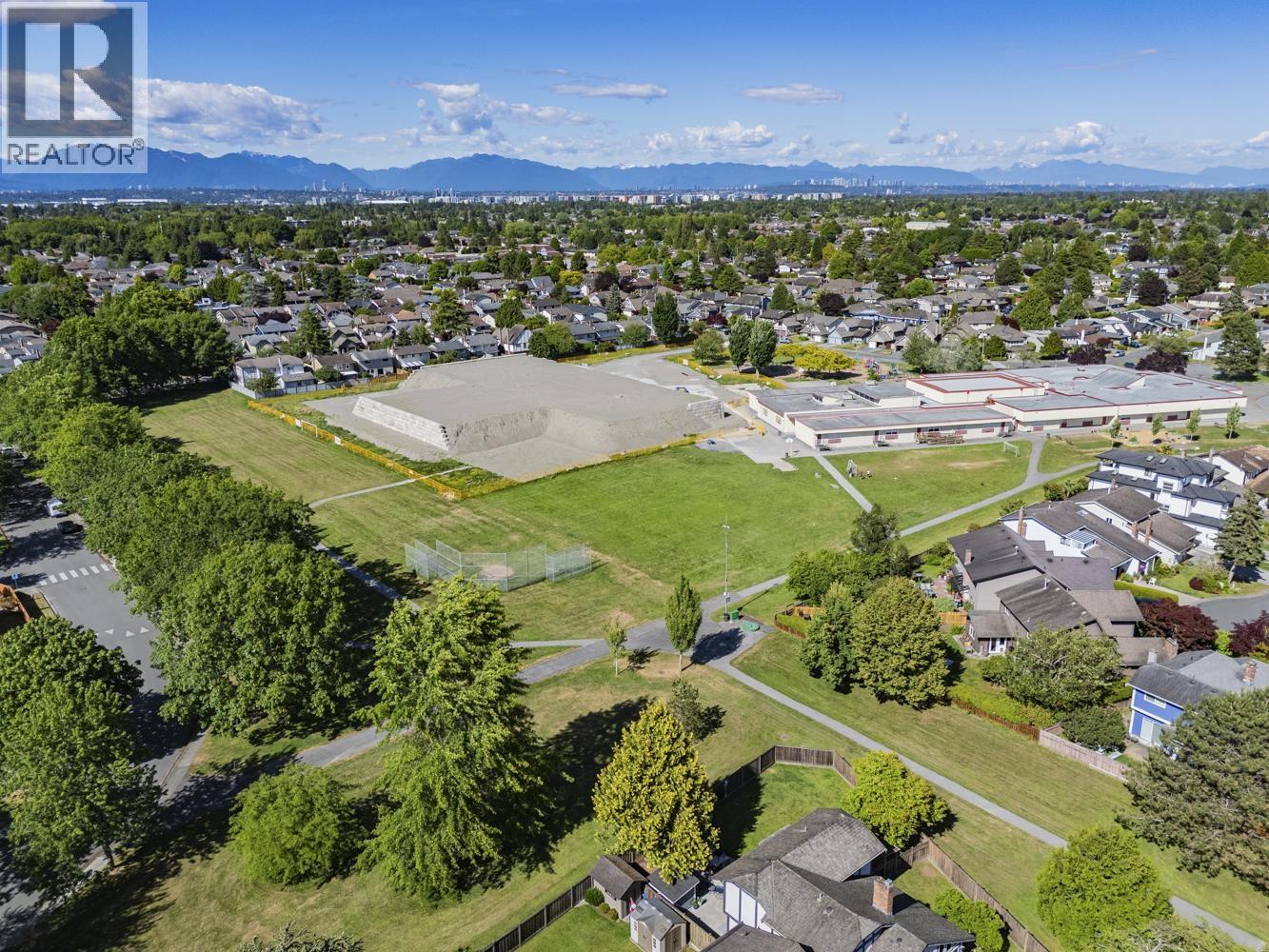 4251 Campobello Place, Richmond, British Columbia  V7E 5G5 - Photo 7 - R3138666