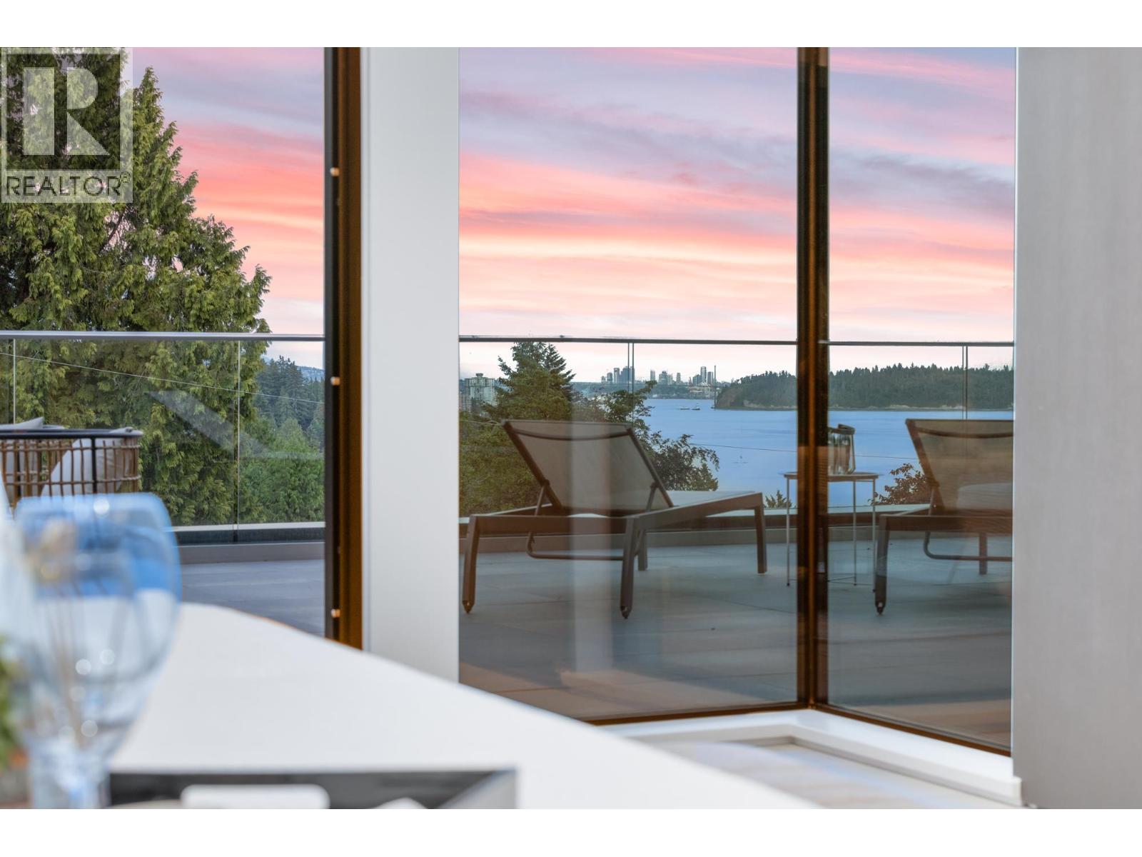 449 Hillcrest Street, West Vancouver, British Columbia V7V 2L8 - Photo 23 - R3138676
