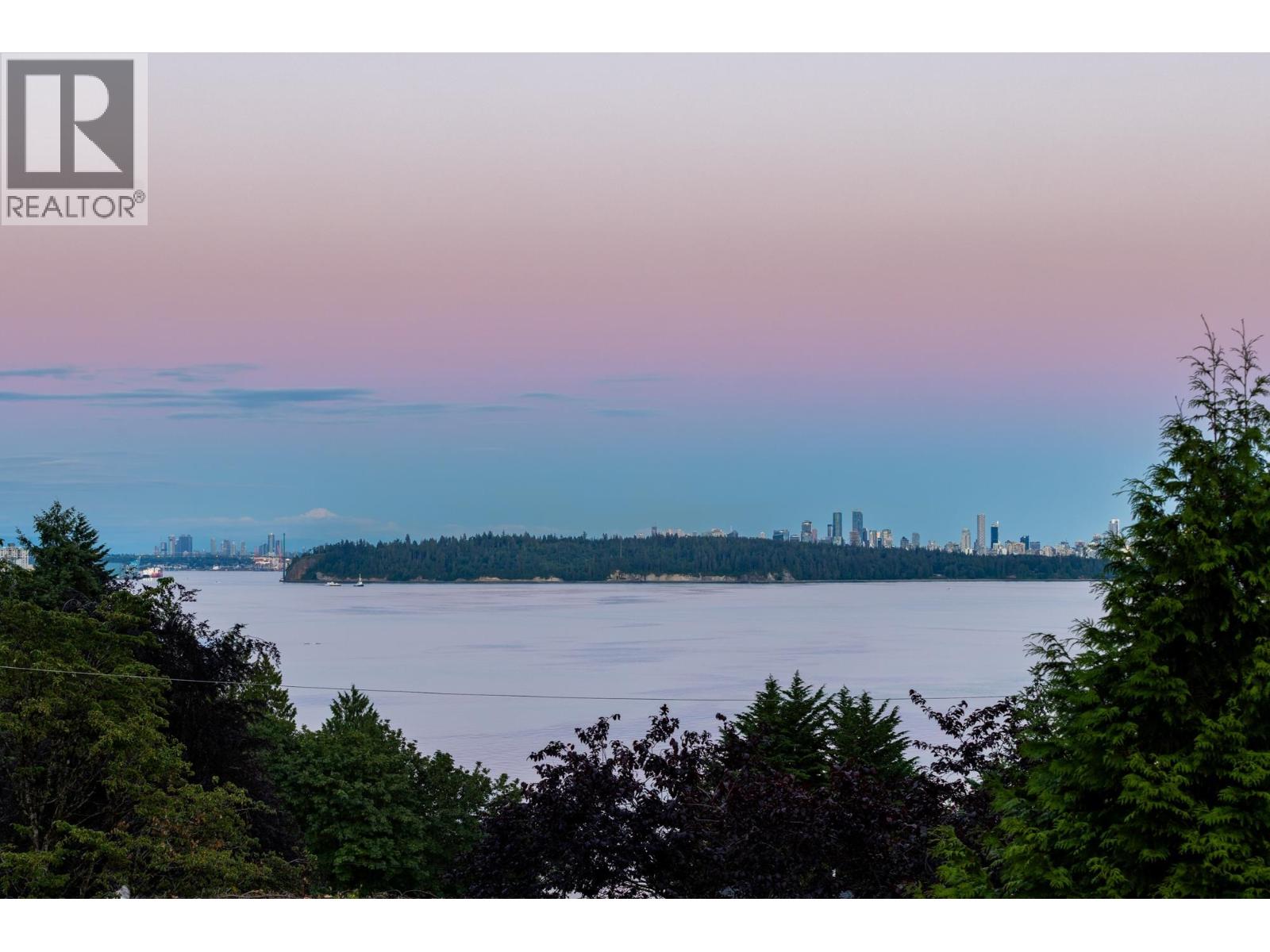 449 Hillcrest Street, West Vancouver, British Columbia V7V 2L8 - Photo 26 - R3138676
