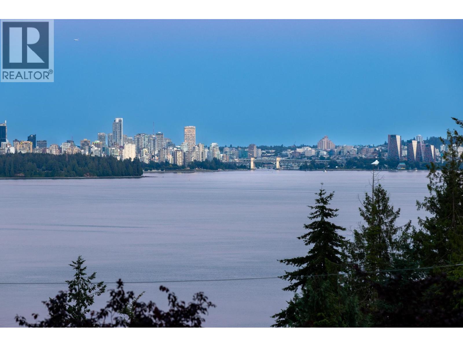 449 Hillcrest Street, West Vancouver, British Columbia V7V 2L8 - Photo 28 - R3138676