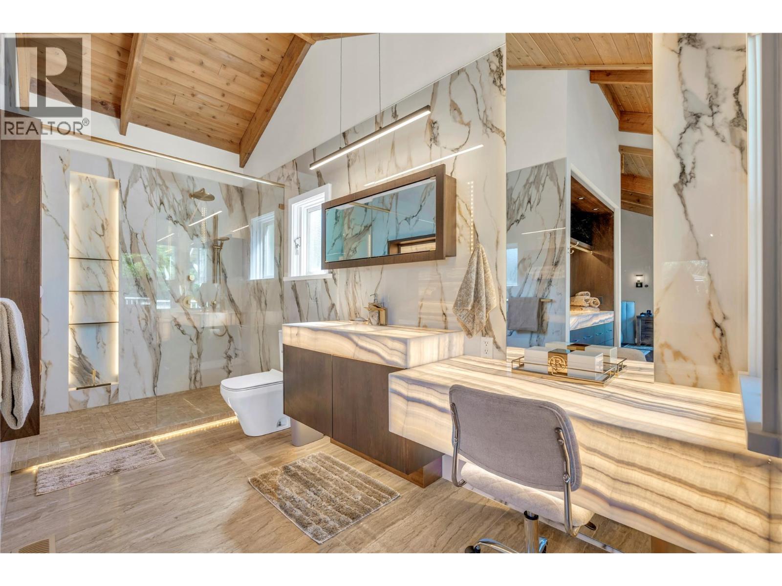 3997 Lakeside Road, Penticton, British Columbia  V2A 8W1 - Photo 32 - 10392361