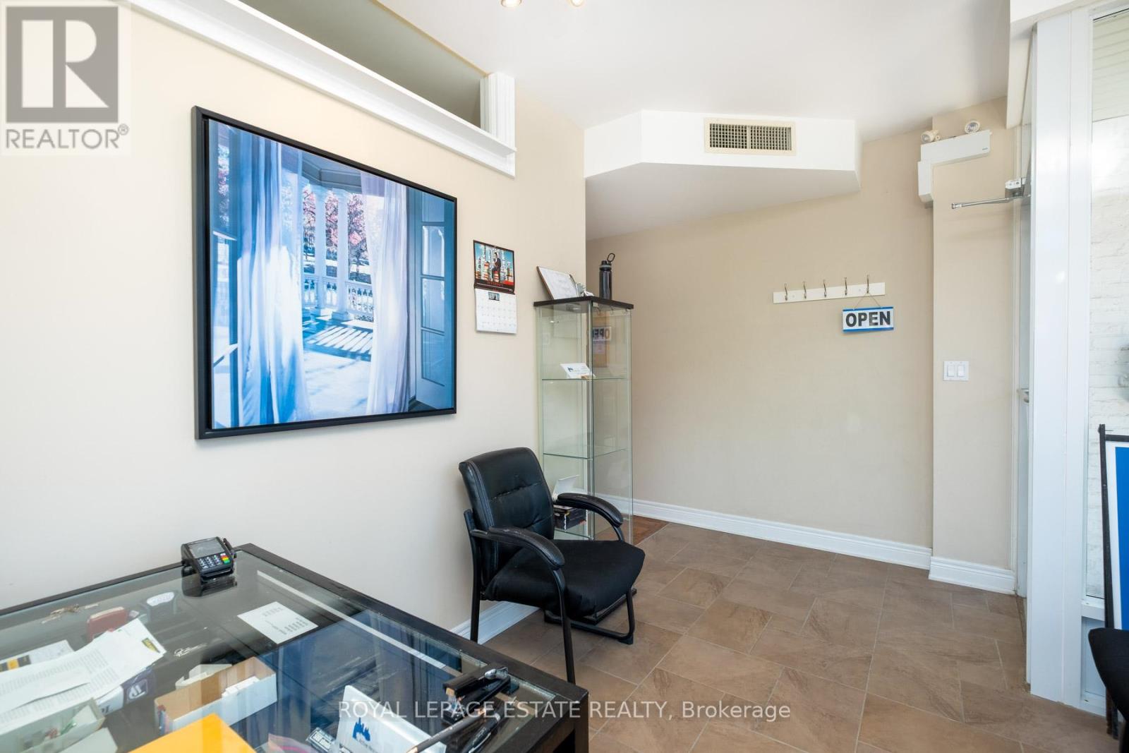 937 Kingston Road, Toronto, Ontario  M4E 1S6 - Photo 6 - E13476160