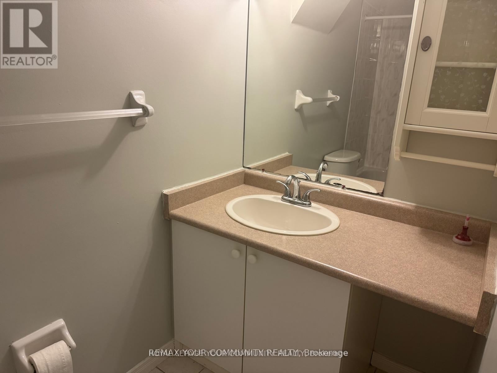 65 Dakin Drive S, Ajax, Ontario  L1T 2S5 - Photo 10 - E13476702