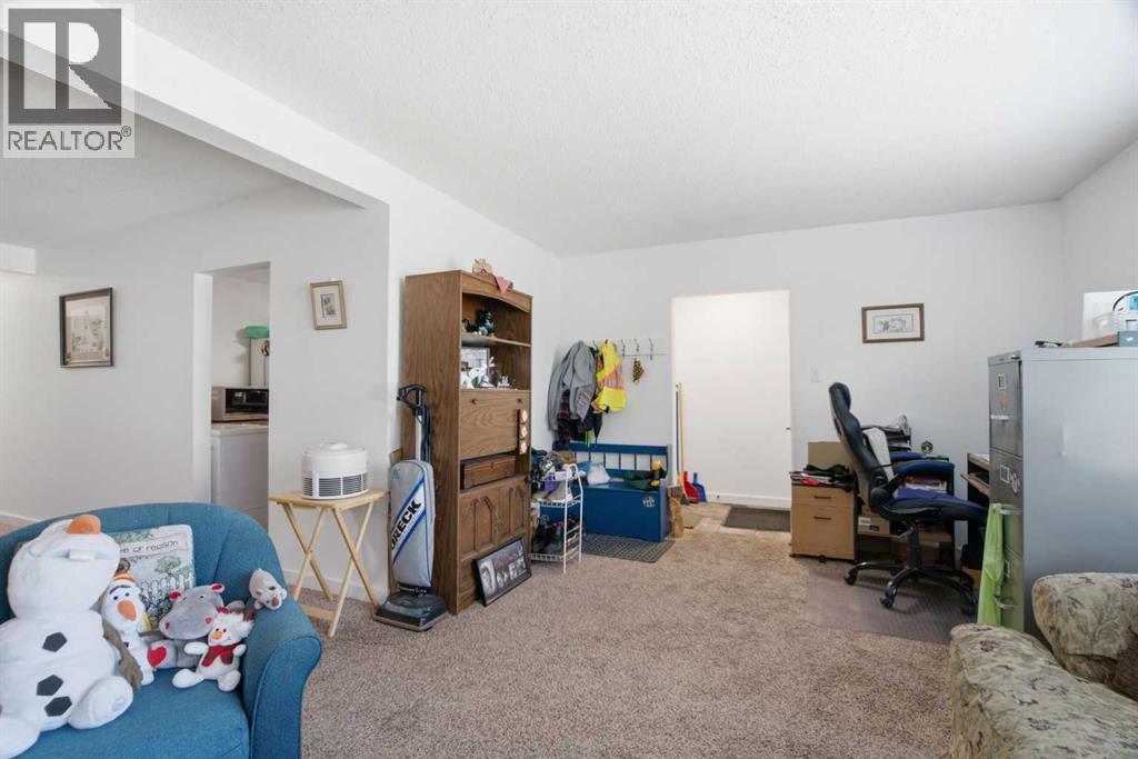 196 Gordon Drive Sw, Calgary, Alberta  T3E 3W6 - Photo 3 - A2322917