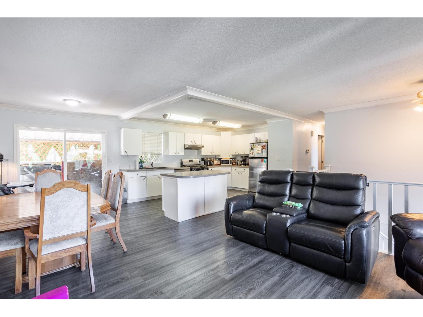 27582 31b Avenue, Langley, British Columbia  V4W 3L3 - Photo 3 - R3138745