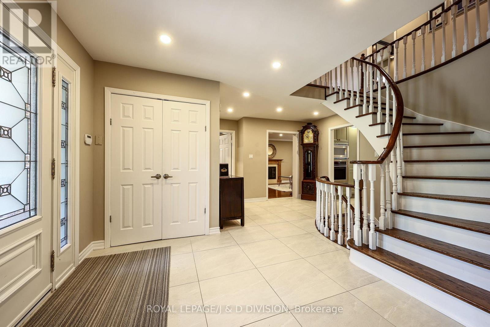 20 Carnegie Crescent, Markham, Ontario  L3T 5H1 - Photo 7 - N13476068