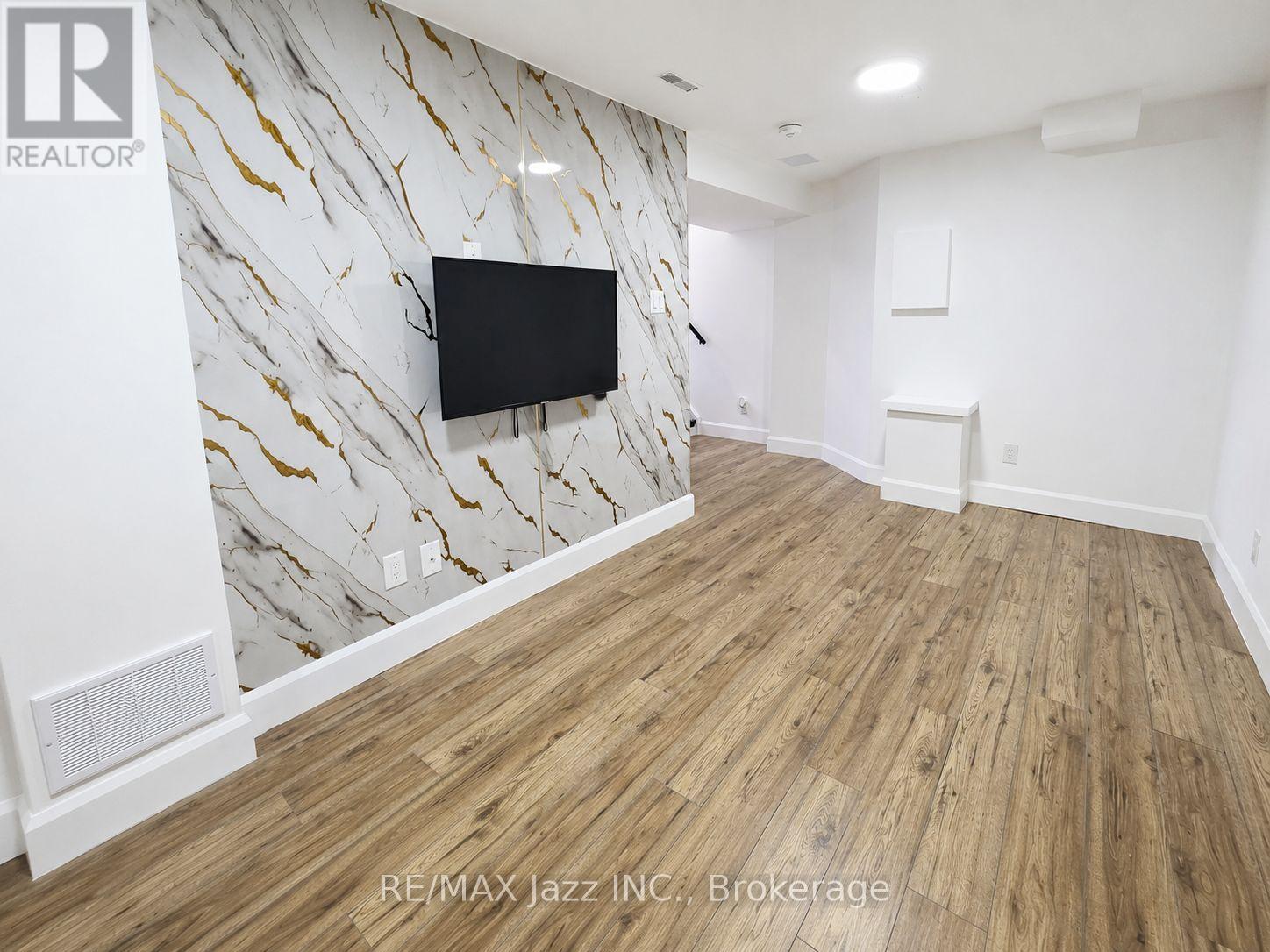 Lower - 9 Maconnachie Place, Clarington, Ontario  L1C 4M4 - Photo 8 - E13459102