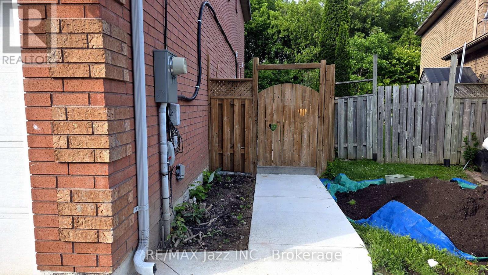 Lower - 9 Maconnachie Place, Clarington, Ontario  L1C 4M4 - Photo 2 - E13459102
