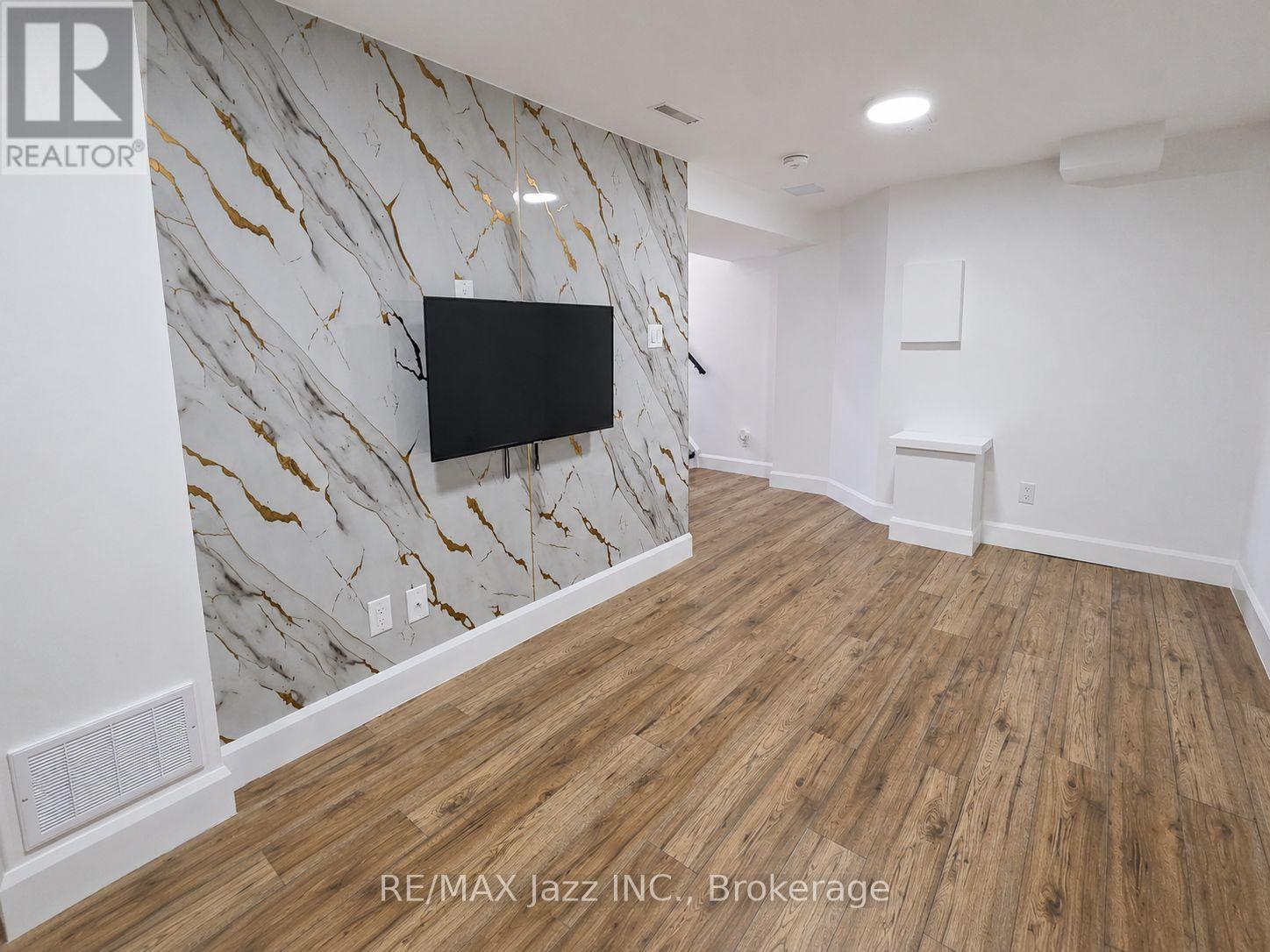 Lower - 9 Maconnachie Place, Clarington, Ontario  L1C 4M4 - Photo 7 - E13459102