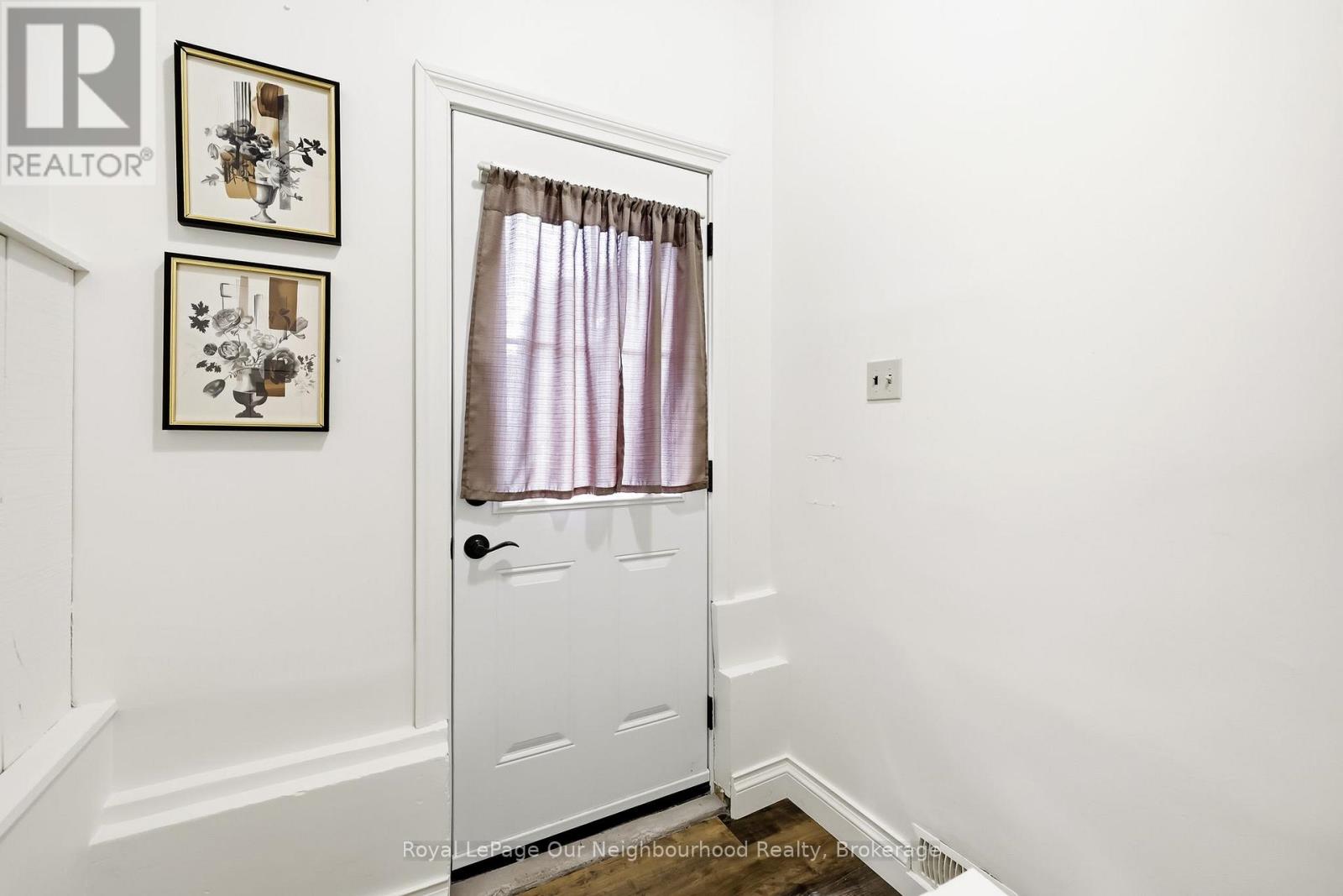 329 Perry Street, Whitby, Ontario  L1N 4C2 - Photo 31 - E13476578
