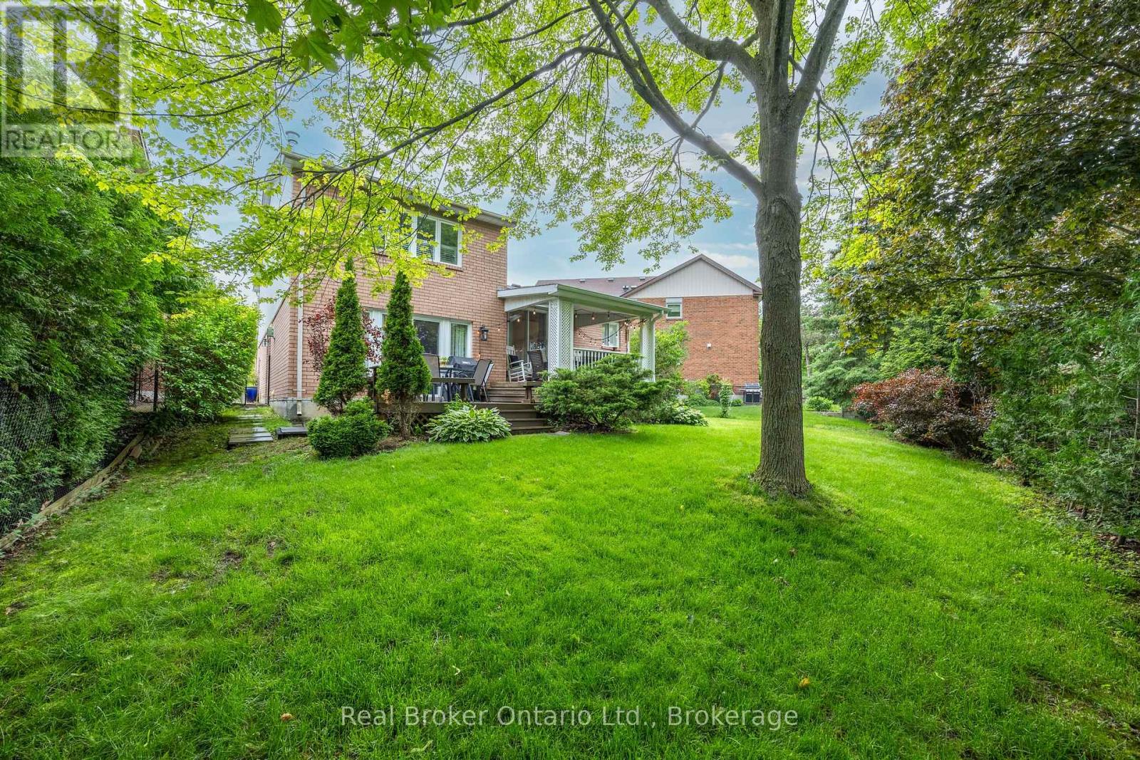 2015 Blairwood Court, Pickering, Ontario  L1X 2S3 - Photo 37 - E13476594