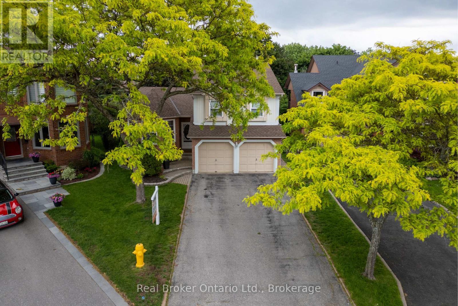2015 Blairwood Court, Pickering, Ontario  L1X 2S3 - Photo 3 - E13476594