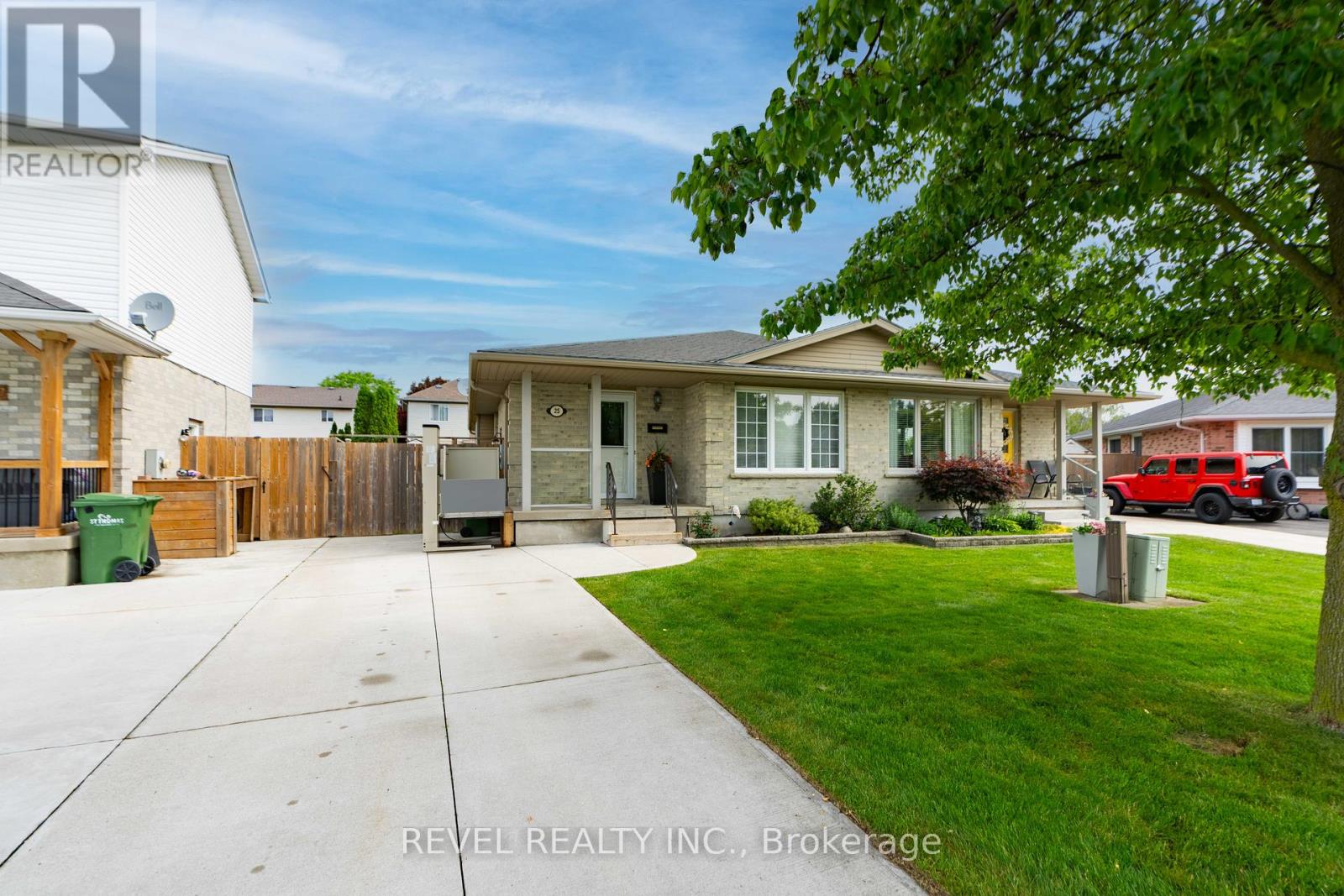 25 Rodney Crescent, St. Thomas, Ontario  N5R 6E1 - Photo 2 - X13475078