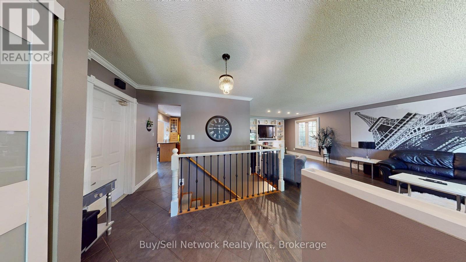 2504 Idyllwood Crescent, Peterborough, Ontario  K9L 1Y9 - Photo 3 - X13418772
