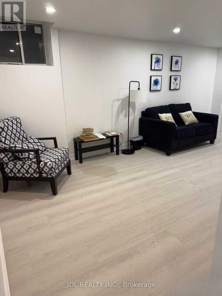 133 STRATHEARN AVENUE, Richmond Hill, Ontario