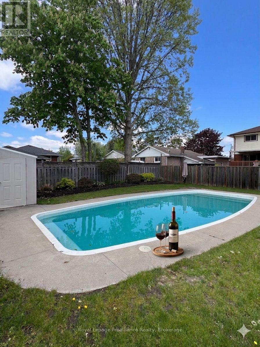 49 Plaza Square, Belleville, Ontario  K8N 4J2 - Photo 46 - X13474758