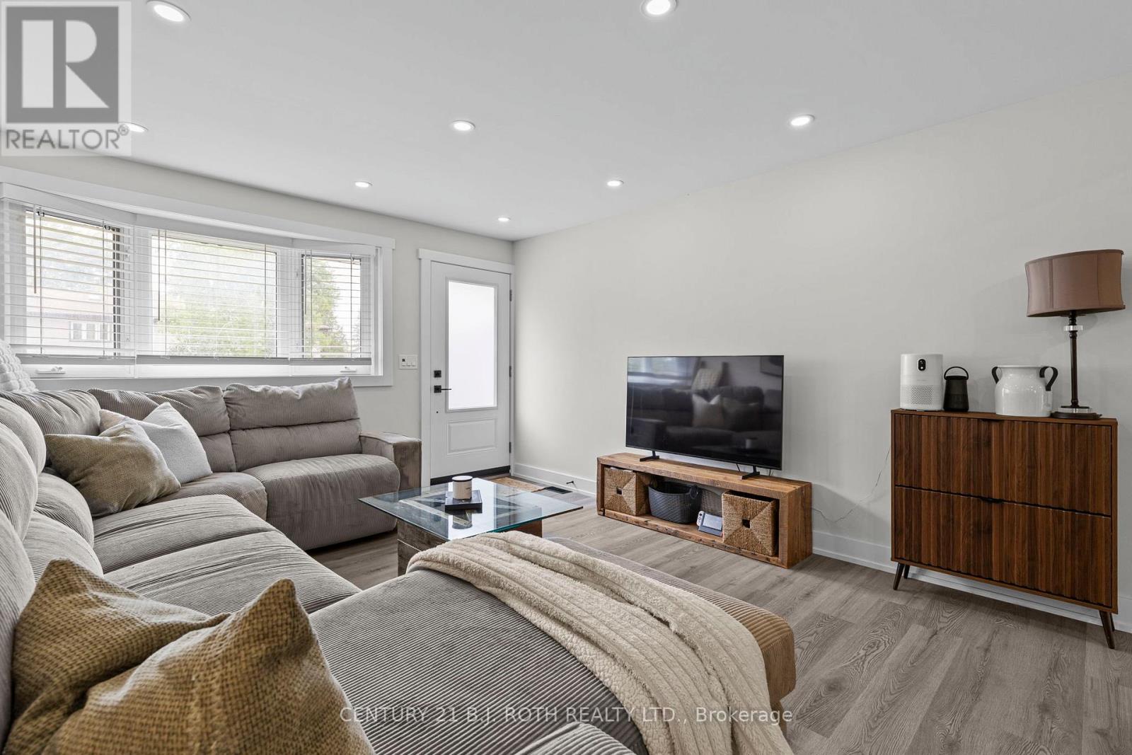 106 Malcolm Street, Essa (Angus), Ontario  L0M 1B0 - Photo 4 - N13476562