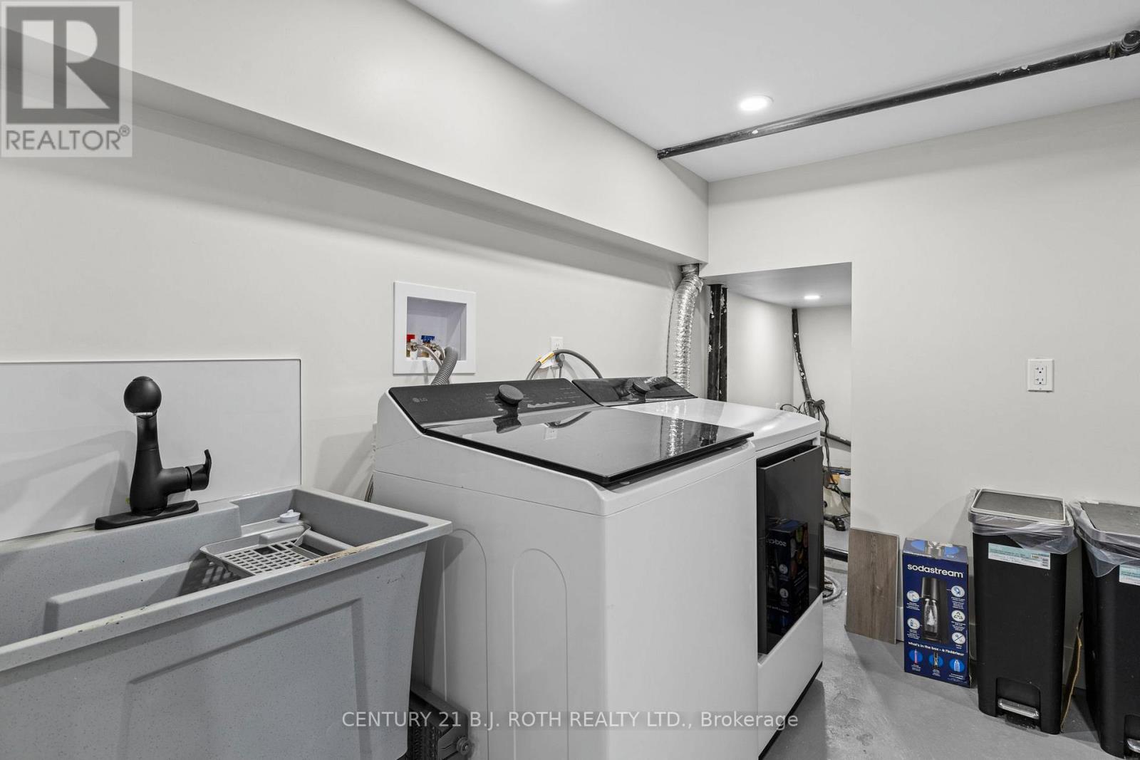 106 Malcolm Street, Essa (Angus), Ontario  L0M 1B0 - Photo 25 - N13476562