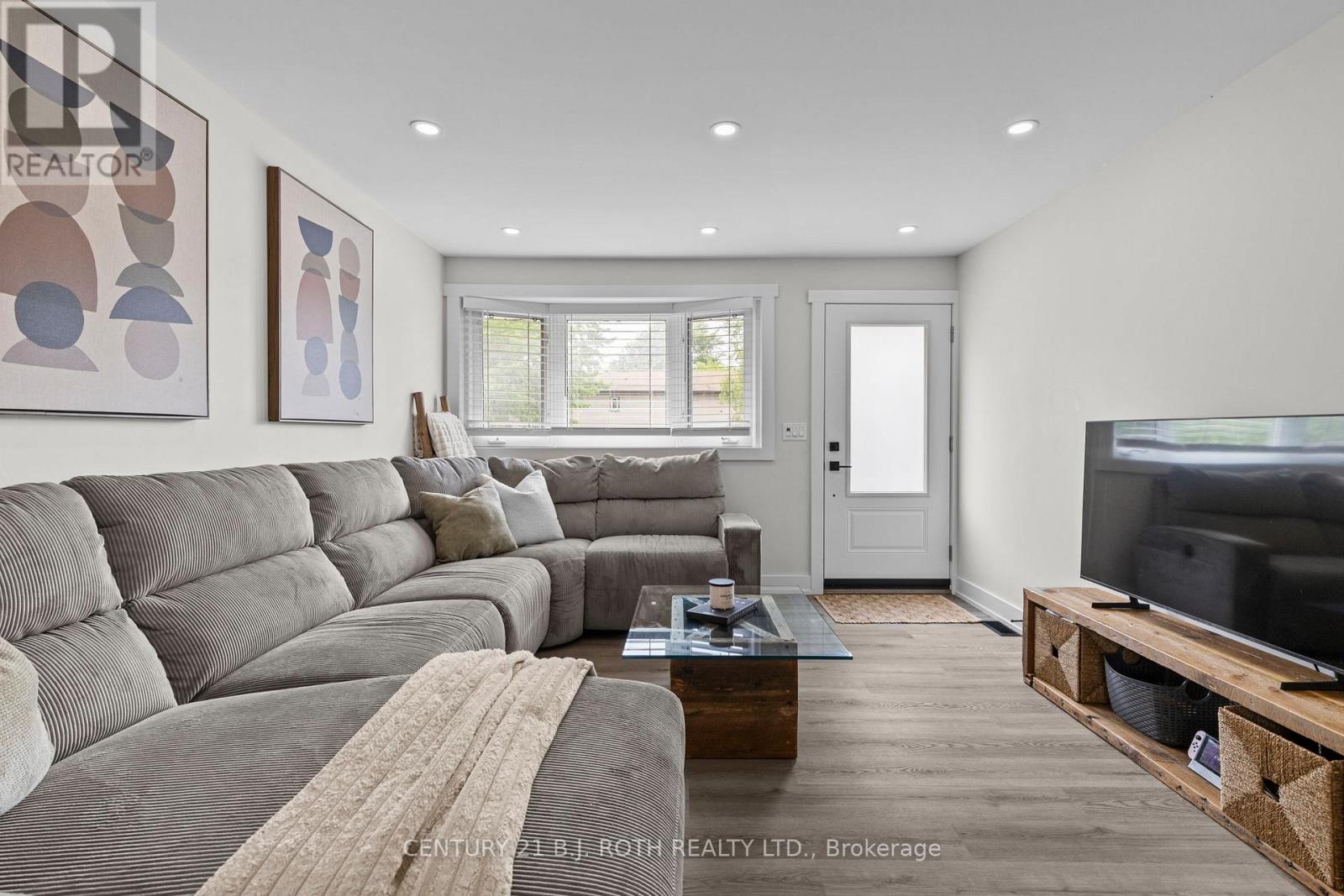 106 Malcolm Street, Essa (Angus), Ontario  L0M 1B0 - Photo 3 - N13476562