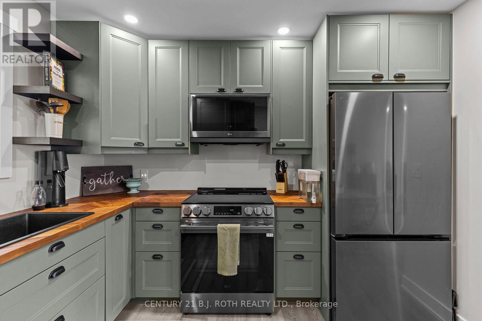 106 Malcolm Street, Essa (Angus), Ontario  L0M 1B0 - Photo 10 - N13476562