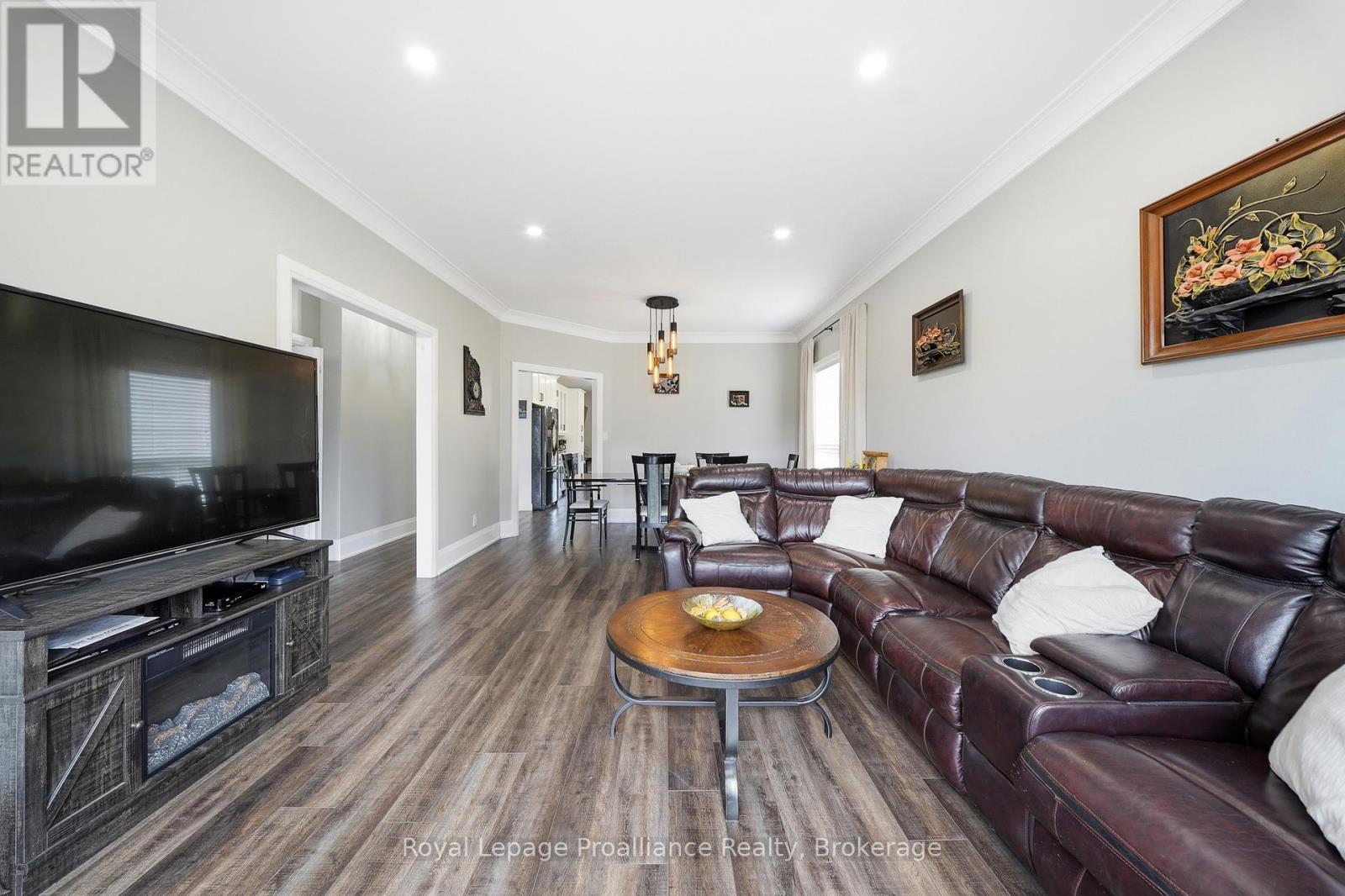 29 Hickory Grove, Belleville, Ontario  K8N 5X6 - Photo 4 - X13476008