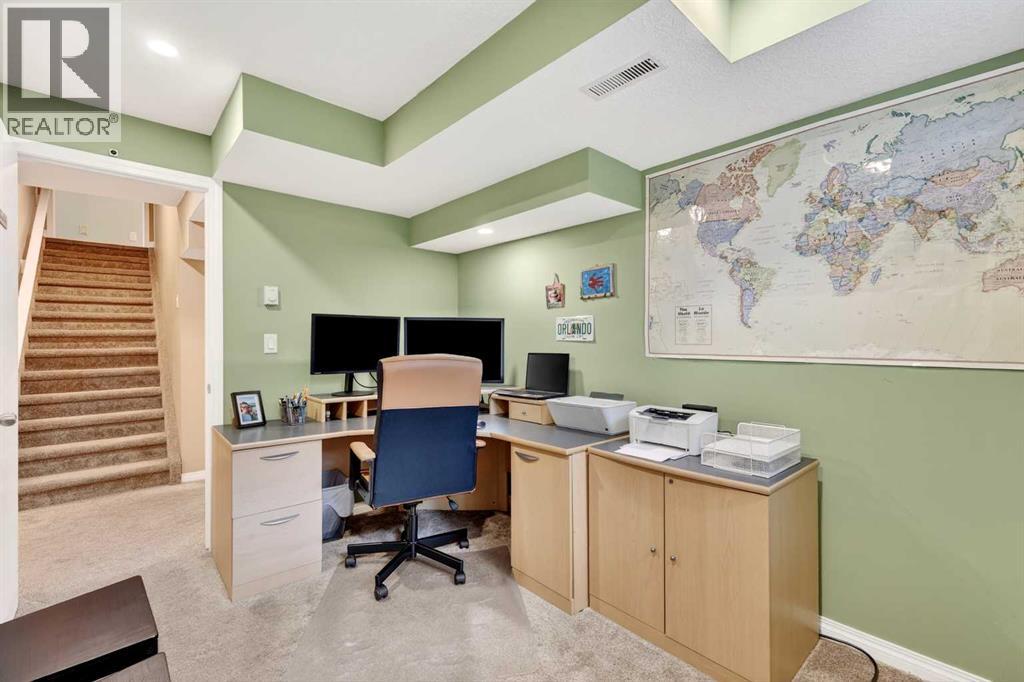 115 Woodpark Terrace SW, Calgary, Alberta  T2W 6E7 - Photo 45 - A2318422