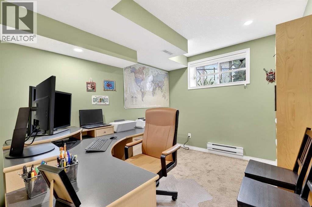 115 Woodpark Terrace SW, Calgary, Alberta  T2W 6E7 - Photo 44 - A2318422