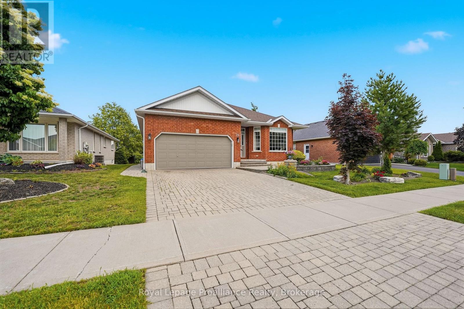29 Hickory Grove, Belleville, Ontario  K8N 5X6 - Photo 43 - X13476008