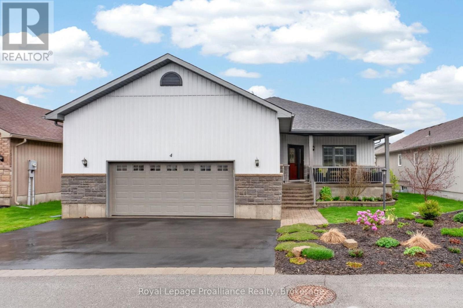 4 MERRILL DRIVE, Prince Edward County, Ontario
