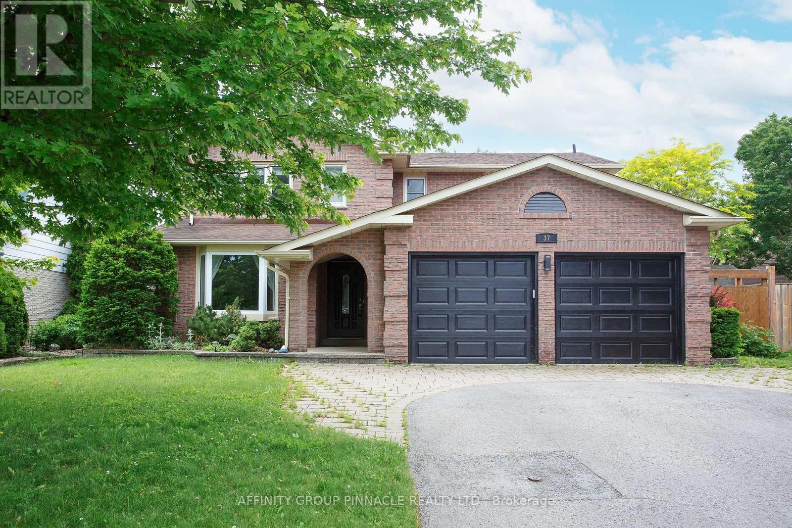 37 PARKWAY AVENUE, Kawartha Lakes, Ontario