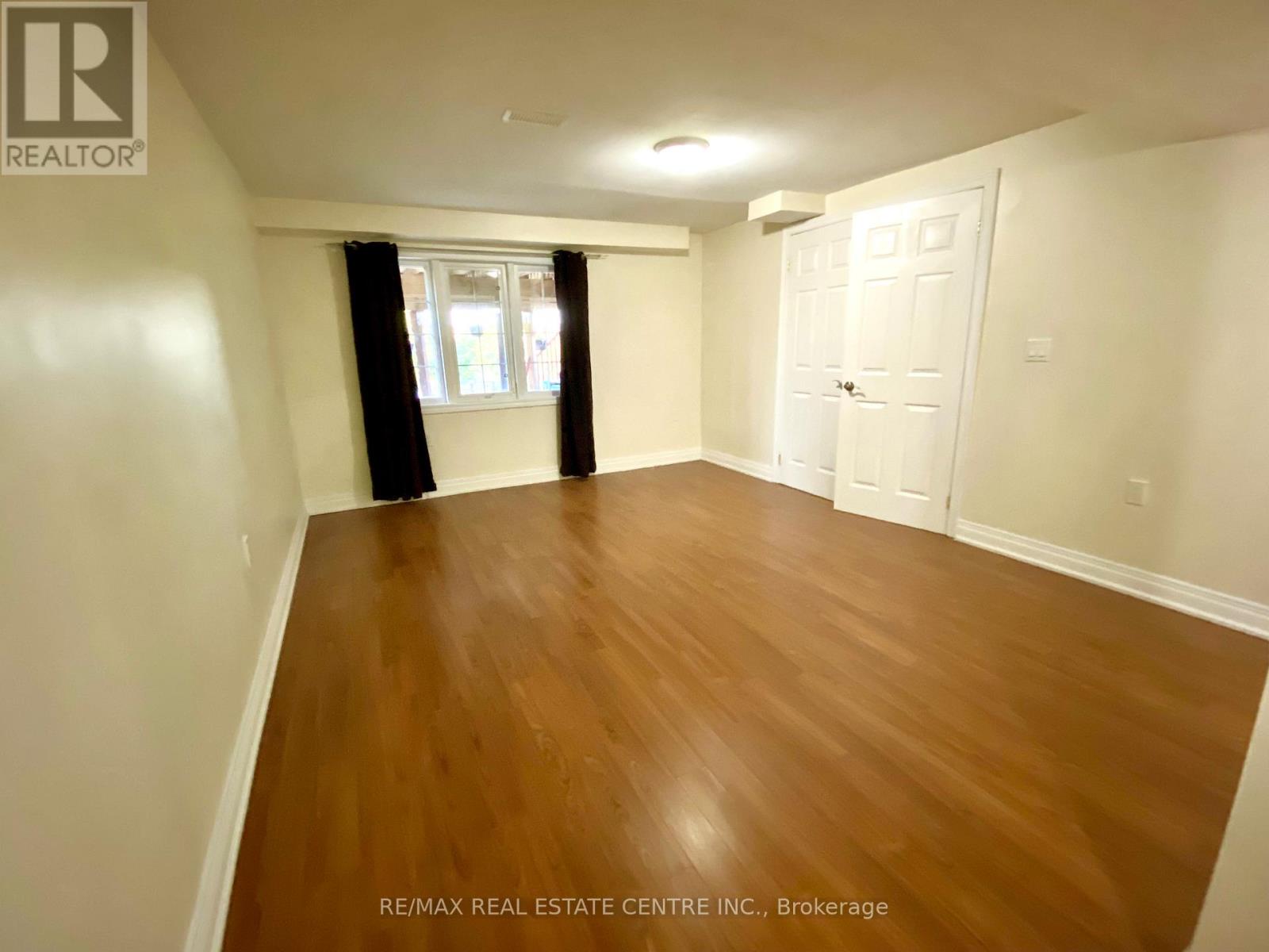 65 Stoneylake Avenue, Brampton, Ontario  L6V 4R2 - Photo 6 - W12859006
