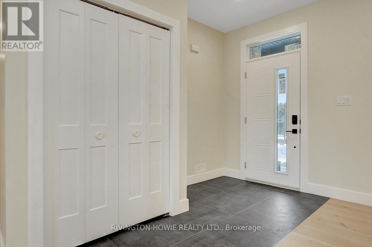 354 Russett Drive, Mcnab/braeside, Ontario  K7S 3G8 - Photo 3 - X12648546