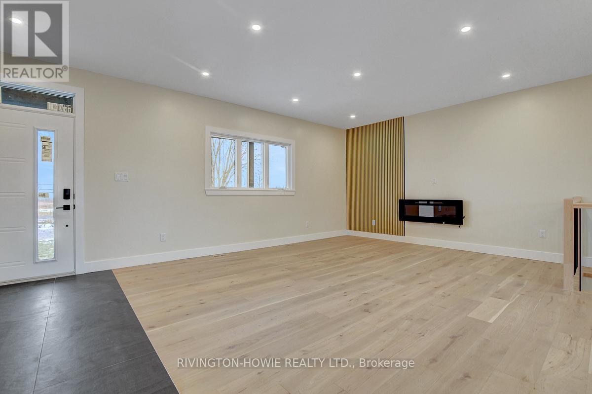 354 Russett Drive, Mcnab/braeside, Ontario  K7S 3G8 - Photo 7 - X12648546