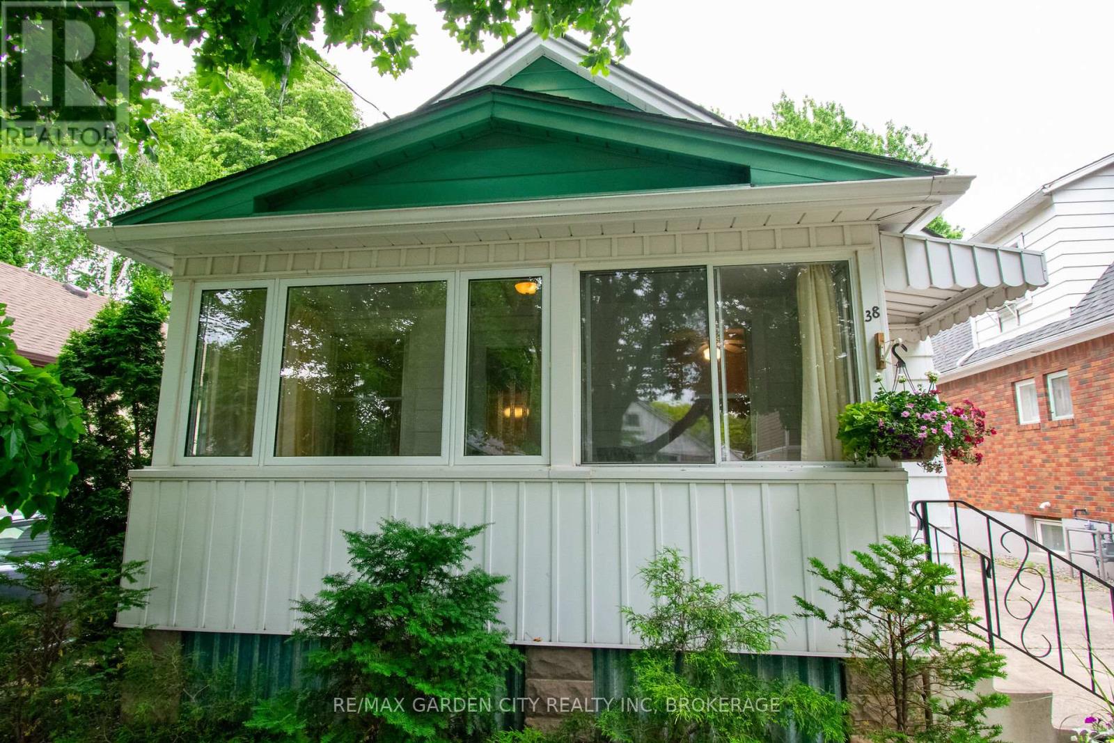 38 Mildred Avenue, St. Catharines, Ontario  L2R 6J1 - Photo 46 - X13475530