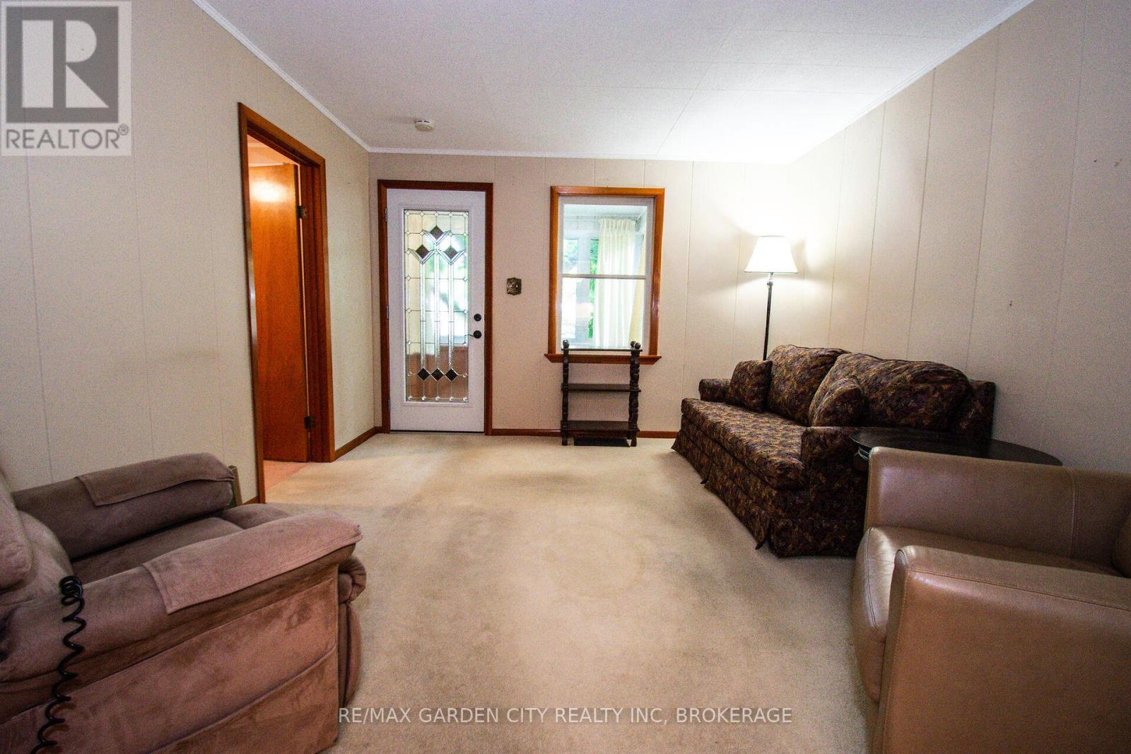 38 Mildred Avenue, St. Catharines, Ontario  L2R 6J1 - Photo 7 - X13475530