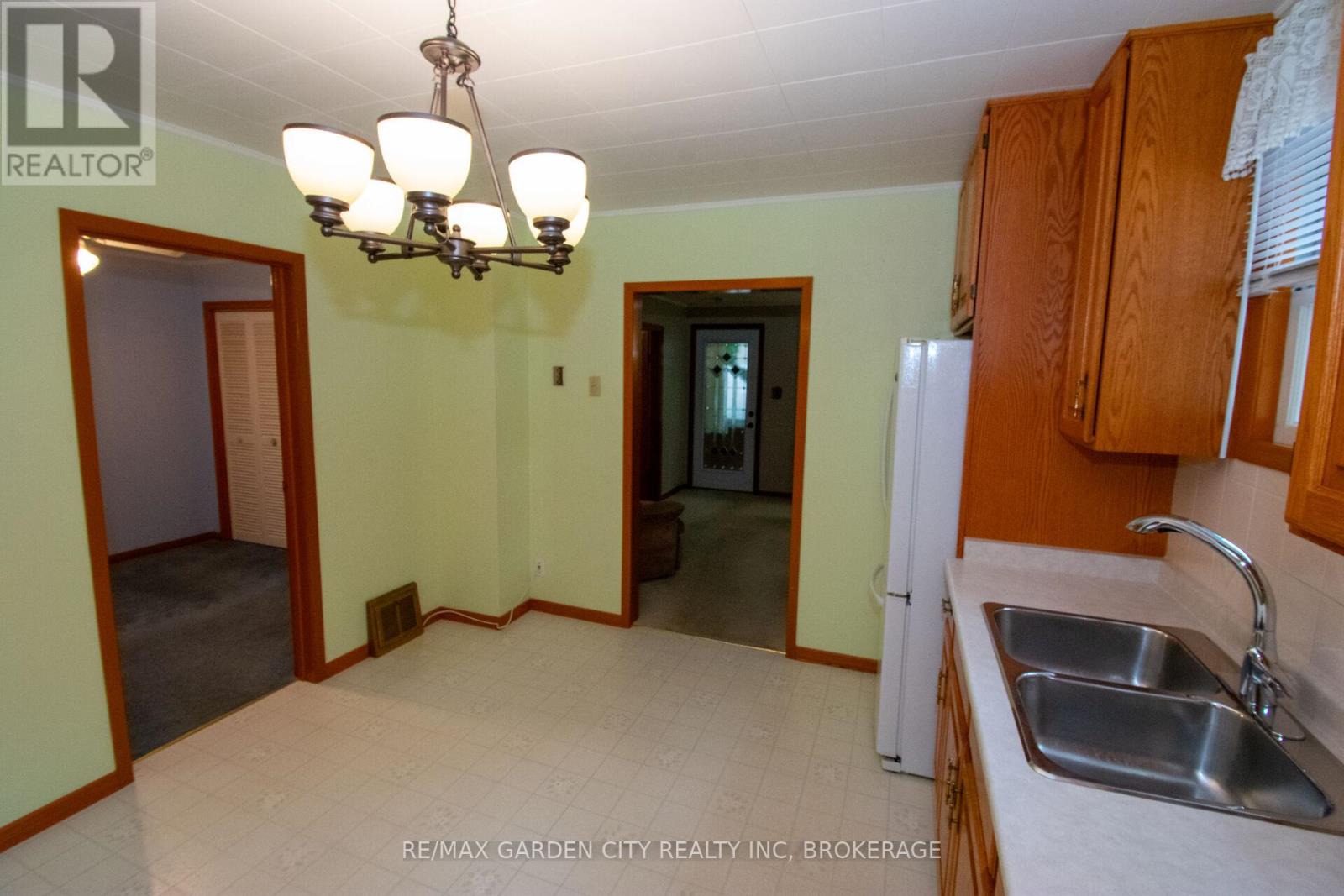38 Mildred Avenue, St. Catharines, Ontario  L2R 6J1 - Photo 18 - X13475530