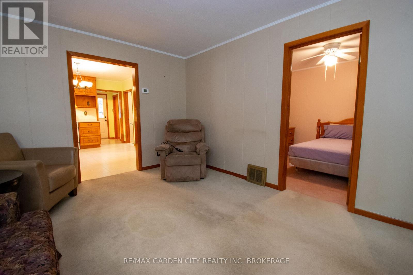 38 Mildred Avenue, St. Catharines, Ontario  L2R 6J1 - Photo 10 - X13475530