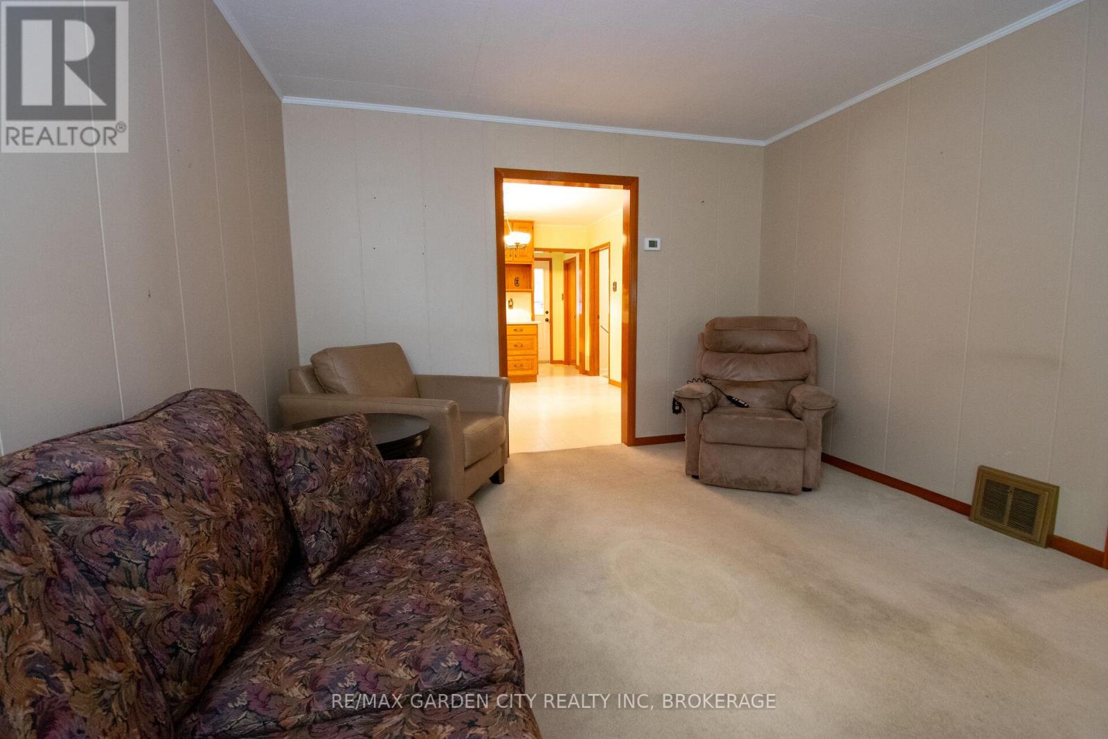 38 Mildred Avenue, St. Catharines, Ontario  L2R 6J1 - Photo 9 - X13475530