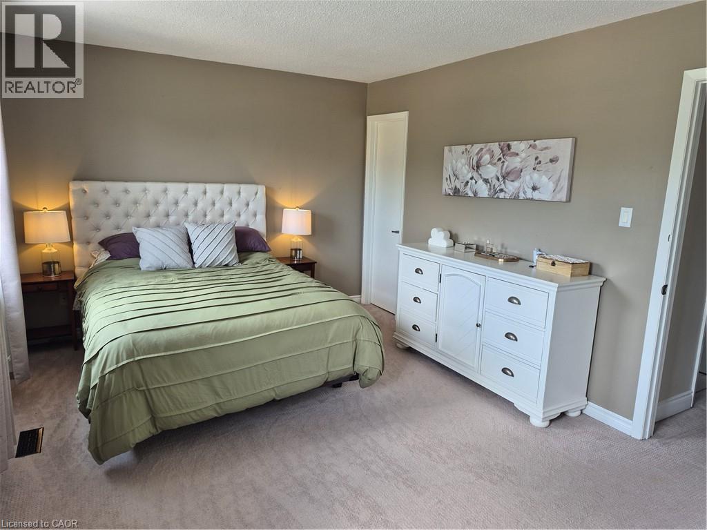 384 Pioneer Drive, Kitchener, Ontario  N2P 1K6 - Photo 11 - 40839814